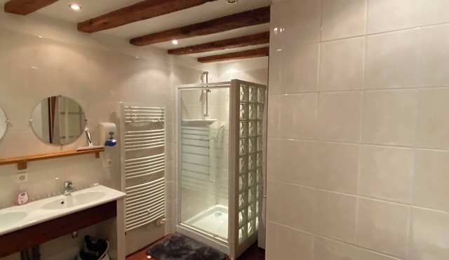 Country house with garden and swimming pool