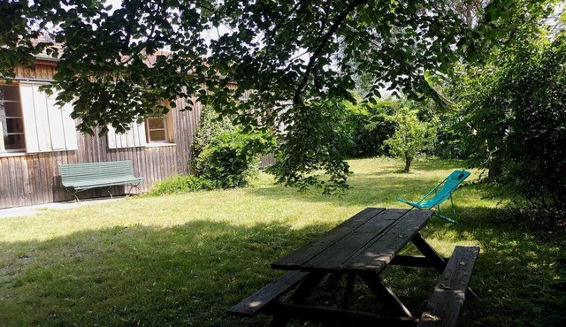 Country house with garden, at the start of hiking trails