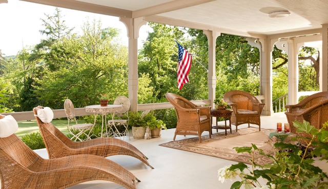 Country House with Mountain Views, Fireplaces and Hiking