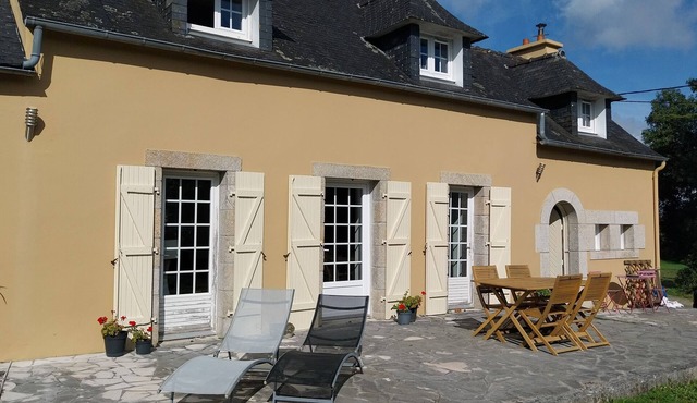Country house with SPA, quiet, 20 minutes from the sea, Centre Finistère