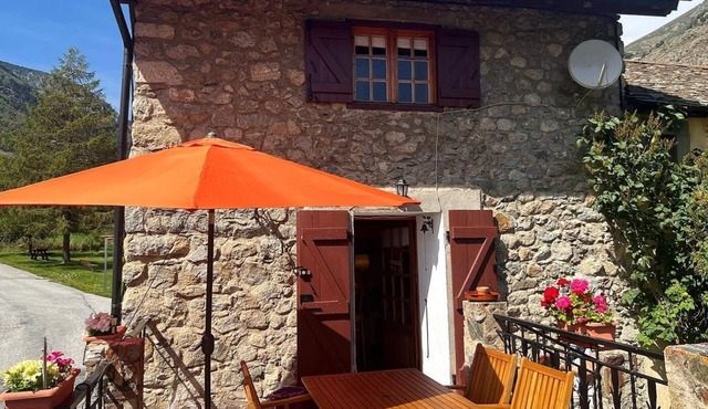 Country House with stunning views near Porte-Puymorens and Andorra