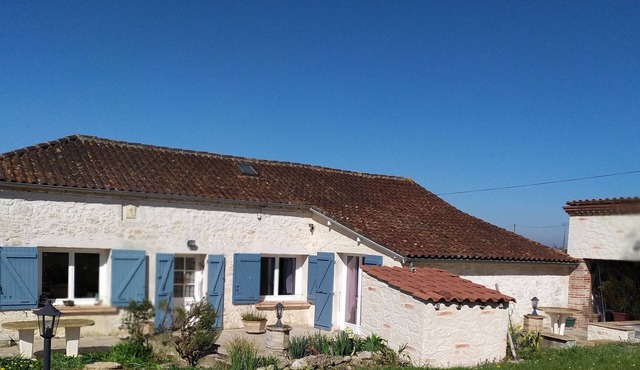 Country house with swimming pool