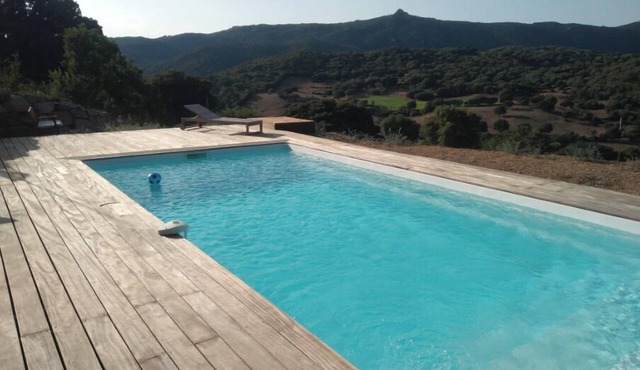 country house with swimming pool between Cauria and Tizzano