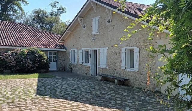 Country house with swimming pool