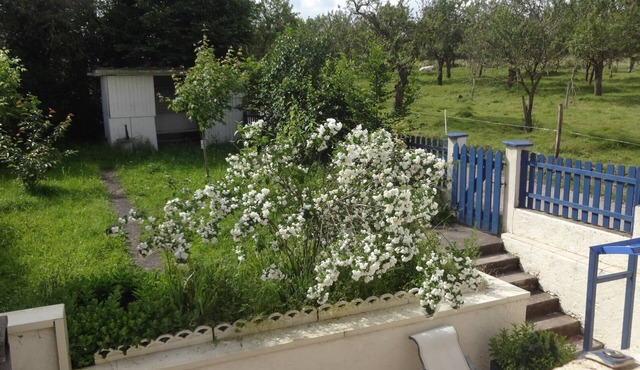 Country house with terrace and enclosed garden