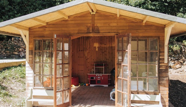 Country House within Snowdonia National Park, 10 meter indoor heated pool, gym.