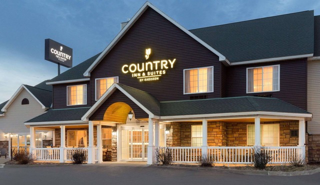 Country Inn & Suites By Radisson, Little Falls, Mn