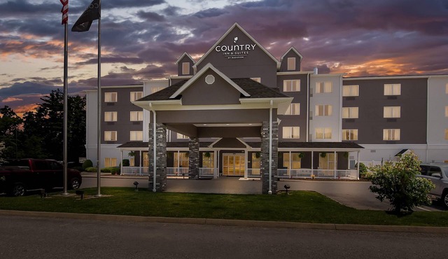 Country Inn & Suites by Radisson, Princeton, WV