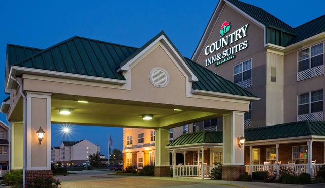 Country Inn & Suites by Radisson, Effingham, IL