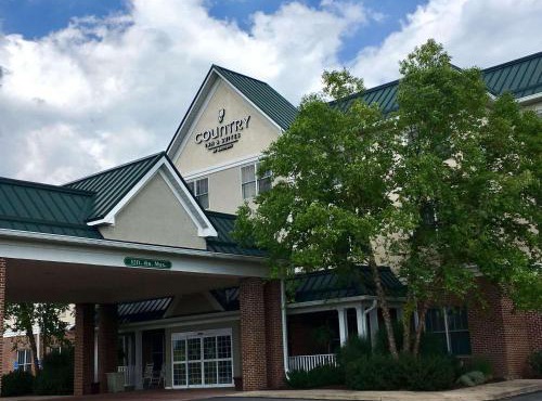 Country Inn & Suites by Radisson, Lewisburg, PA