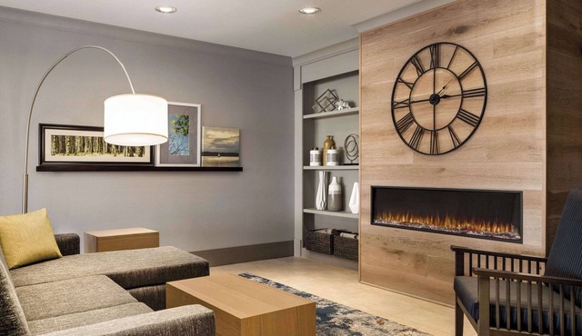Country Inn & Suites by Radisson, St. Cloud East, MN