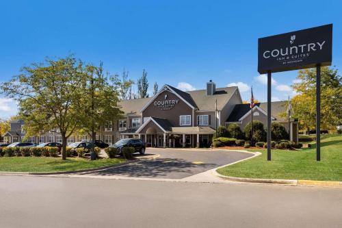 Country Inn & Suites by Radisson, Freeport, IL