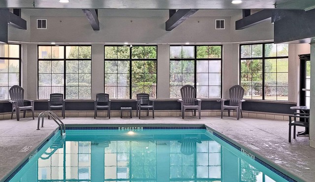 Country Inn & Suites by Radisson, Canton, GA