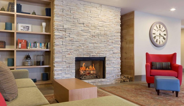 Country Inn & Suites by Radisson, Jackson, TN