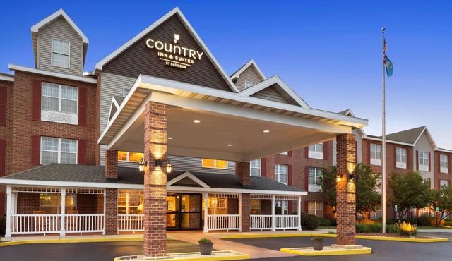 Country Inn & Suites by Radisson Kenosha - Pleasant Prairie