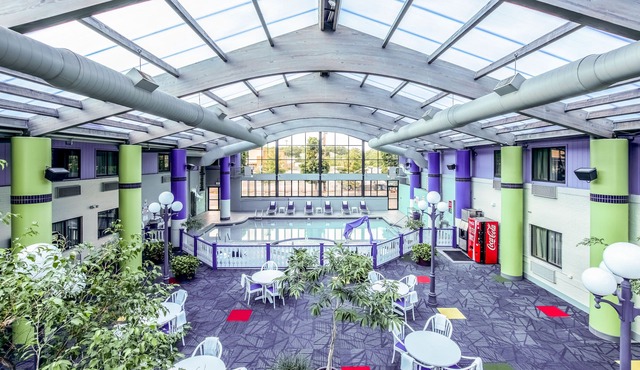 Country Inn & Suites by Radisson, Muskegon, MI