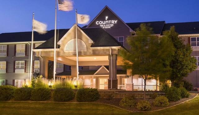 Country Inn & Suites by Radisson, Peoria North, IL