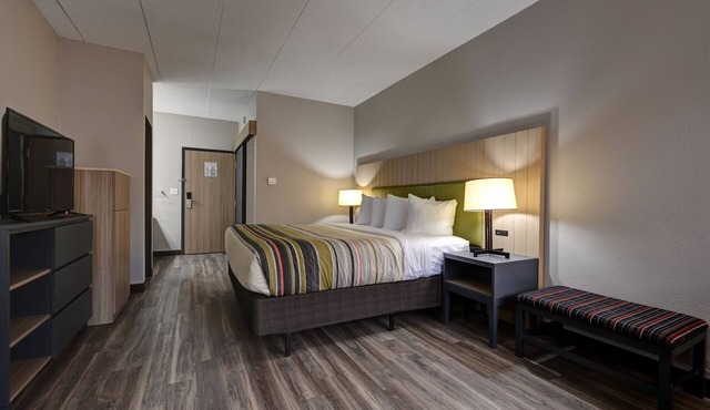 Country Inn & Suites by Radisson, Pierre, SD