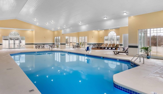 Country Inn & Suites by Radisson, Beckley, WV