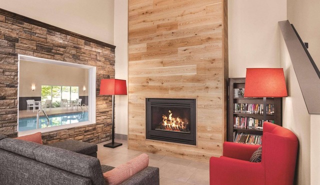 Country Inn & Suites by Radisson, Buffalo, MN