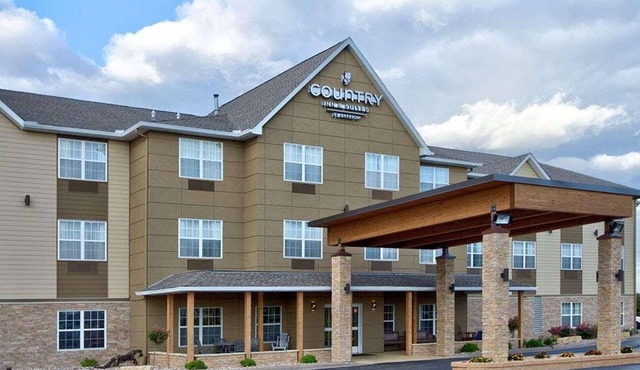 Country Inn & Suites by Radisson, Moline Airport