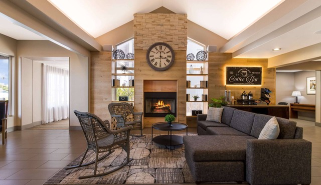 Country Inn & Suites by Radisson, Wichita East, KS
