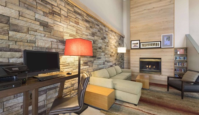 Country Inn & Suites by Radisson, Ankeny, IA