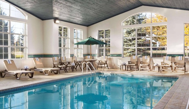 Country Inn & Suites by Radisson, Eagan, MN