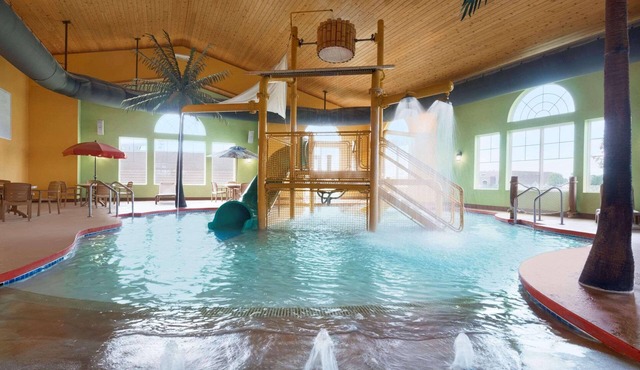 Country Inn & Suites by Radisson, Appleton North, WI