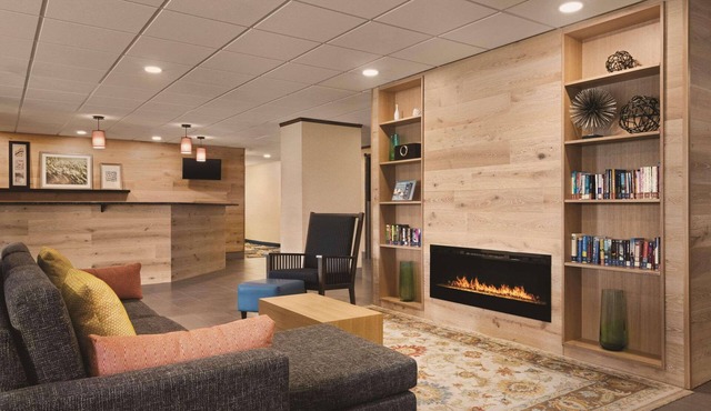 Country Inn & Suites by Radisson, Mt. Pleasant-Racine West, WI