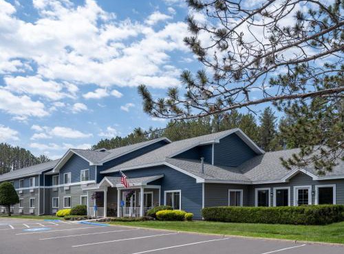 Country Inn Two Harbors
