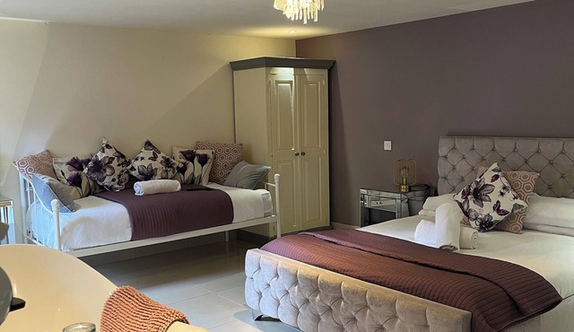 Country King and Bath