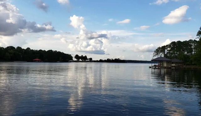 Country Lakehouse With the Million Dollar view