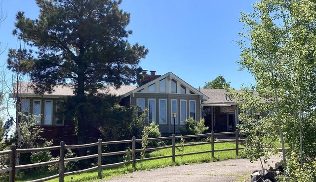 Country Living for Grandparents, Travel Nurses and Execs!