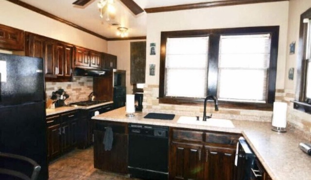 Country Living in the City, Relax!