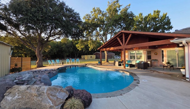 Country living in the city. Gorgeous 3bdrm2bth home in the outskirts of mesquite