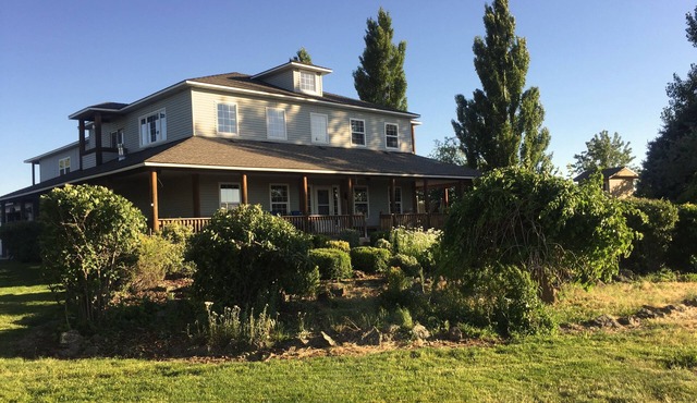 Country living with all the comforts of home and close to downtown Boise.