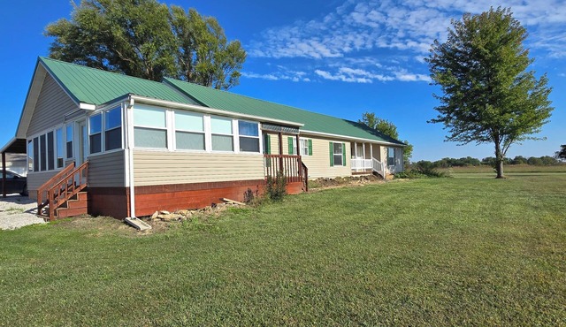 Country living with ample space less than 5 minutes from Burlington
