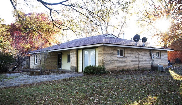 Country Living with great hunting nearby