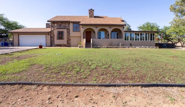 Country Lodge at Wildlife Adventure Ranch