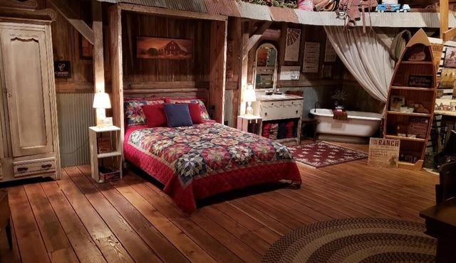 Country Loft - Restored Barn
