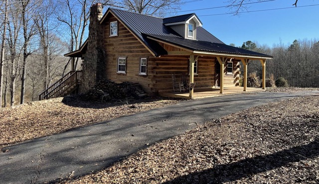 Country Log Cabin on The Reedy River