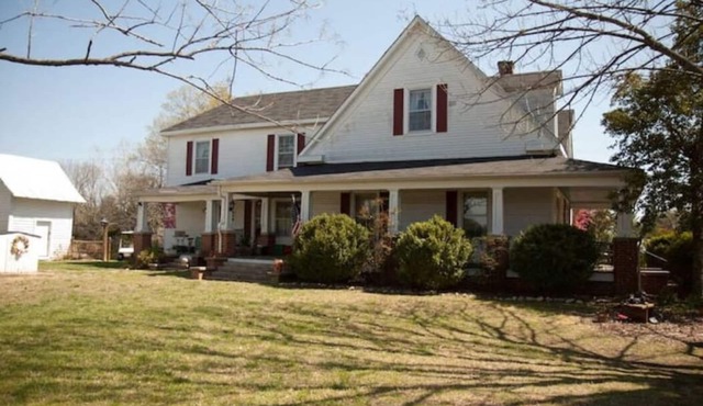Country Manor