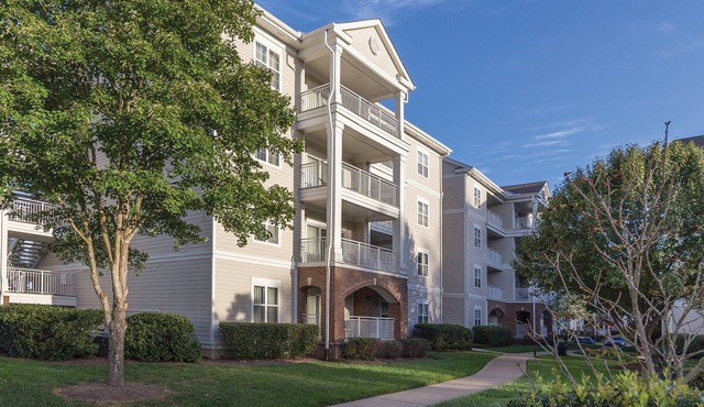 Country Music's finest Modern Resort by Grand Ole Opry & Convention Center