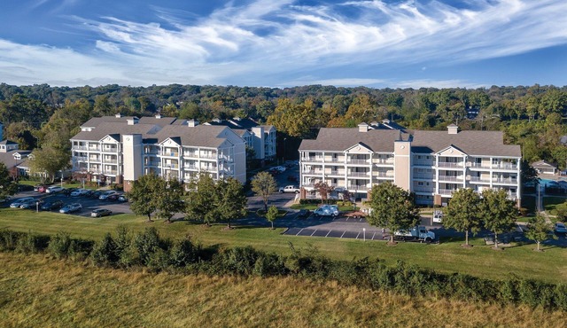 Country Music's finest Modern Resort by Grand Ole Opry & Convention Center