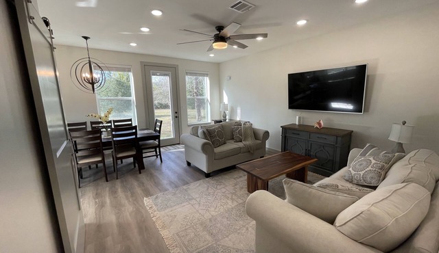 Country Oasis - Entire Home