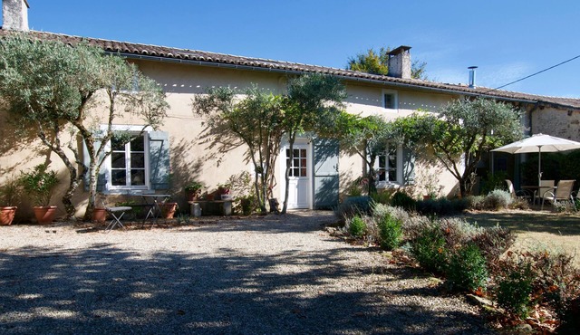 Country property with swimming pool