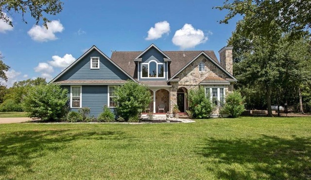 Country peace and quiet just minutes from campus and Kyle Field,