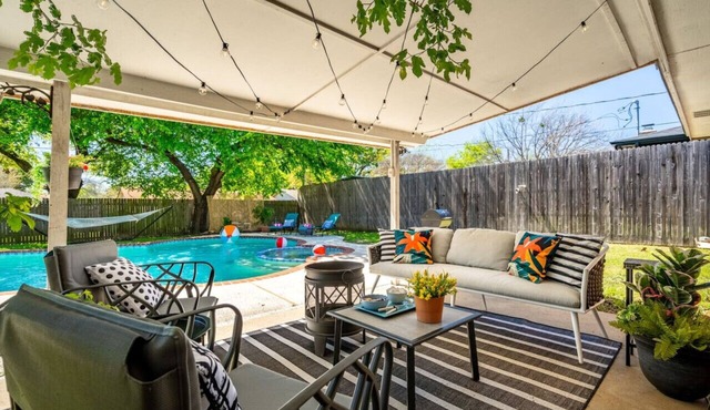 Country Pool House w/Game Room, Fire Pit, Grill