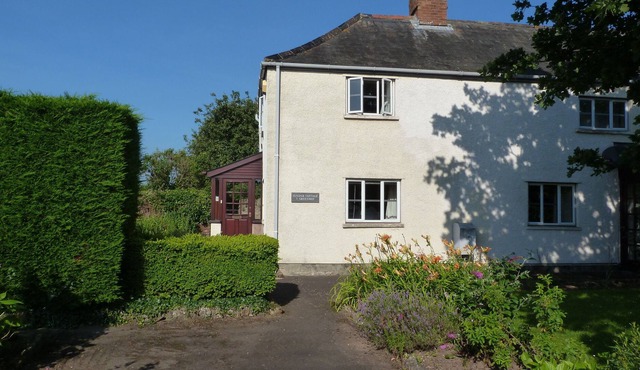 Country Property, Sleeps 11 Pet Friendly